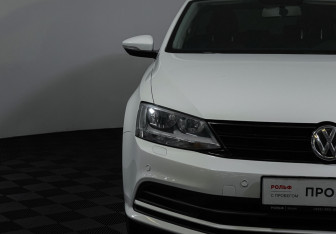 Подержанный автомобиль Volkswagen Jetta Sedan 2018 года (14 фото)