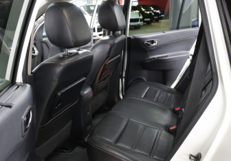 Подержанный автомобиль Renault Koleos 2013 года (12 фото)