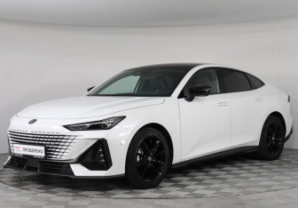 Подержанный автомобиль Changan UNI-V 2024 года (1 фото)