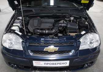 Подержанный автомобиль Chevrolet Niva 2012 года (9 фото)