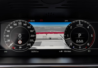 Подержанный автомобиль Land Rover Range Rover 2021 года (16 фото)