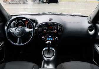 Подержанный автомобиль Nissan Juke 2014 года (9 фото)