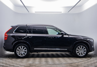 Подержанный автомобиль Volvo XC90 2016 года (4 фото)