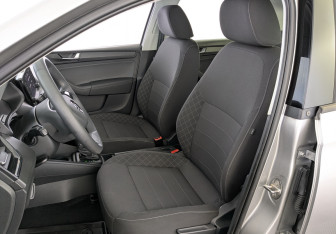 Подержанный автомобиль Skoda Rapid Liftback 2021 года (20 фото)