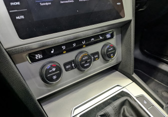 Подержанный автомобиль Volkswagen Passat Sedan 2018 года (29 фото)