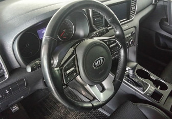 Подержанный автомобиль Kia Sportage 2019 года (12 фото)
