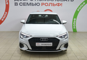 Подержанный автомобиль Audi A3 Sedan 2022 года (2 фото)