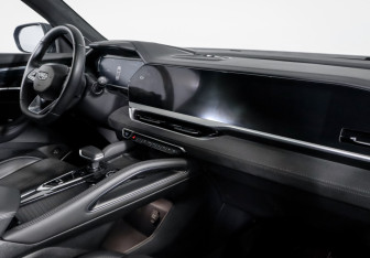 Подержанный автомобиль Geely Monjaro 2024 года (9 фото)