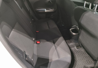 Подержанный автомобиль Nissan Juke 2014 года (11 фото)
