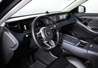 Подержанный автомобиль Voyah Free 2024 года (15 фото)