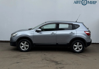 Подержанный автомобиль Nissan Qashqai 2013 года (8 фото)