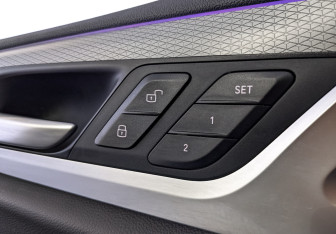 Подержанный автомобиль BMW X3 2021 года (30 фото)