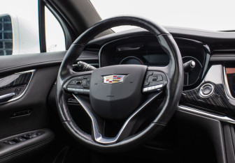 Подержанный автомобиль Cadillac XT6 2021 года (15 фото)
