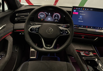 Подержанный автомобиль Volkswagen Tiguan 2024 года (12 фото)