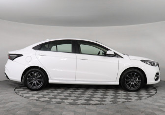 Подержанный автомобиль Omoda S5 2024 года (4 фото)