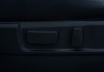 Подержанный автомобиль Citroen C-Crosser 2010 года (18 фото)