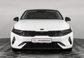 Подержанный автомобиль Kia K5 2020 года (2 фото)