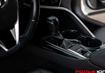 Подержанный автомобиль Toyota Camry Sedan 2019 года (14 фото)