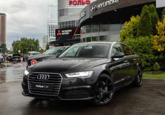 Подержанный автомобиль Audi A6 Sedan 2017 года (23 фото)