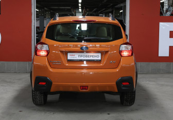 Подержанный автомобиль Subaru XV 2012 года (6 фото)