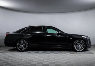 Подержанный автомобиль Cadillac CT6 2019 года (4 фото)
