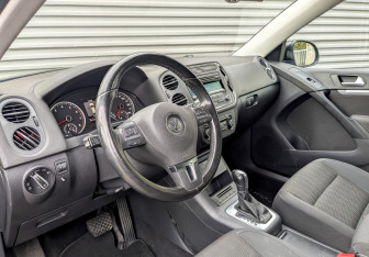 Подержанный автомобиль Volkswagen Tiguan 2012 года (16 фото)