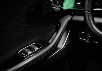 Подержанный автомобиль Exeed RX 2023 года (15 фото)