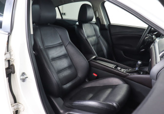 Подержанный автомобиль Mazda 6 Sedan 2015 года (16 фото)