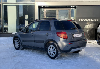 Подержанный автомобиль Suzuki SX4 Hatchback 2012 года (7 фото)