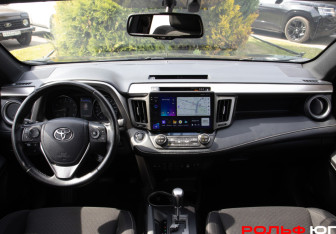 Подержанный автомобиль Toyota RAV4 2019 года (11 фото)
