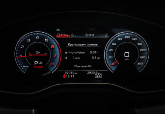 Подержанный автомобиль Audi A4 Sedan 2020 года (16 фото)