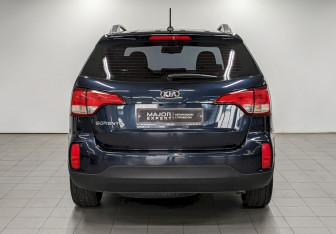 Подержанный автомобиль Kia Sorento 2019 года (6 фото)