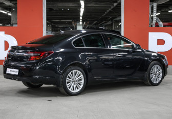 Подержанный автомобиль Opel Insignia Sedan 2014 года (5 фото)