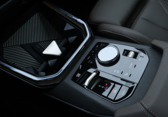 Подержанный автомобиль BMW X3 2025 года (15 фото)