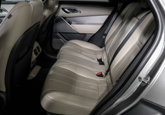 Подержанный автомобиль Land Rover Range Rover Velar 2017 года (10 фото)