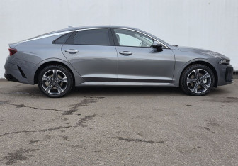 Новый Kia K5 2025 (4 фото)