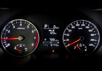 Подержанный автомобиль Kia Rio Hatchback 2020 года (13 фото)