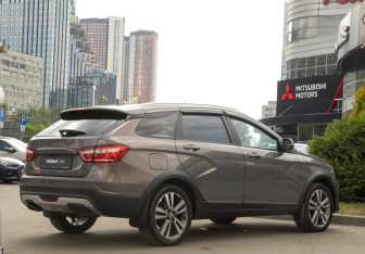 Подержанный автомобиль LADA (ВАЗ) Vesta Wagon 2019 года (4 фото)
