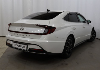 Подержанный автомобиль Hyundai Sonata 2020 года (4 фото)