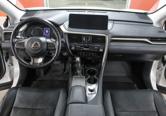 Подержанный автомобиль Lexus RX 2020 года (14 фото)