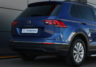 Подержанный автомобиль Volkswagen Tiguan 2021 года (21 фото)