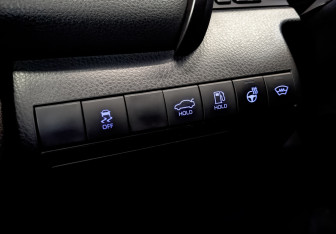 Подержанный автомобиль Toyota Camry Sedan 2021 года (26 фото)