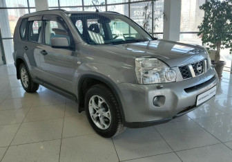 Подержанный автомобиль Nissan X-Trail 2008 года (3 фото)