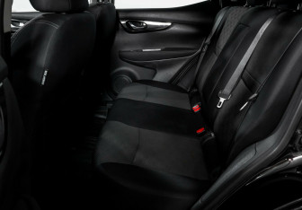 Подержанный автомобиль Nissan Qashqai 2014 года (12 фото)