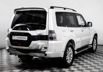 Подержанный автомобиль Mitsubishi Pajero 2020 года (5 фото)