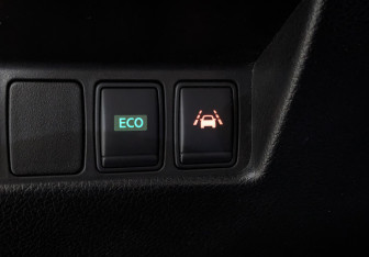 Подержанный автомобиль Nissan Qashqai 2014 года (27 фото)