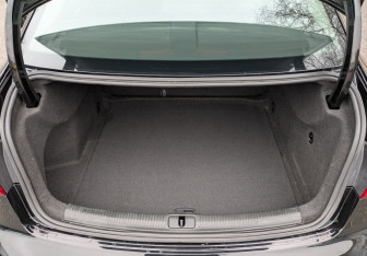 Подержанный автомобиль Audi A3 Sedan 2014 года (10 фото)