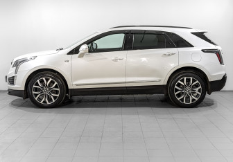 Подержанный автомобиль Cadillac XT5 2021 года (8 фото)