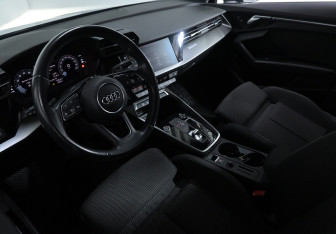Подержанный автомобиль Audi A3 Sedan 2021 года (7 фото)