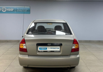 Подержанный автомобиль Hyundai Accent Sedan 2008 года (6 фото)